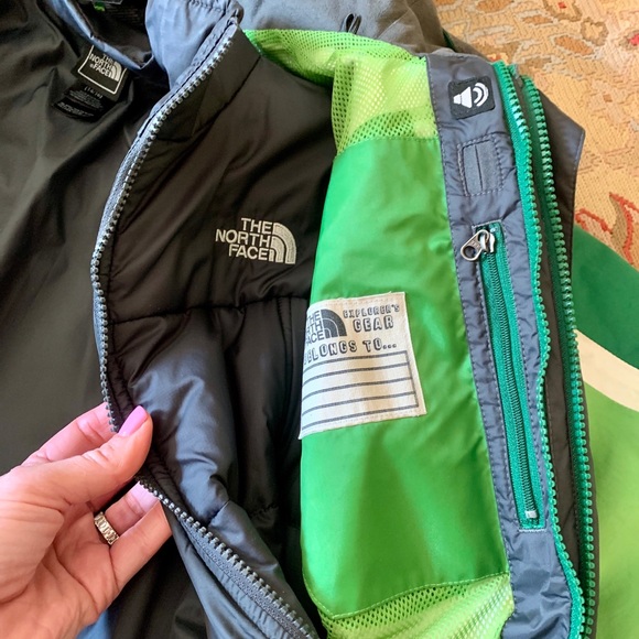 The North Face warmest coat with two layers - Picture 6 of 14